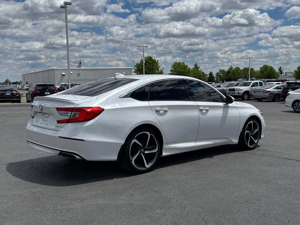 Used 2018 Honda Accord Sport image 6