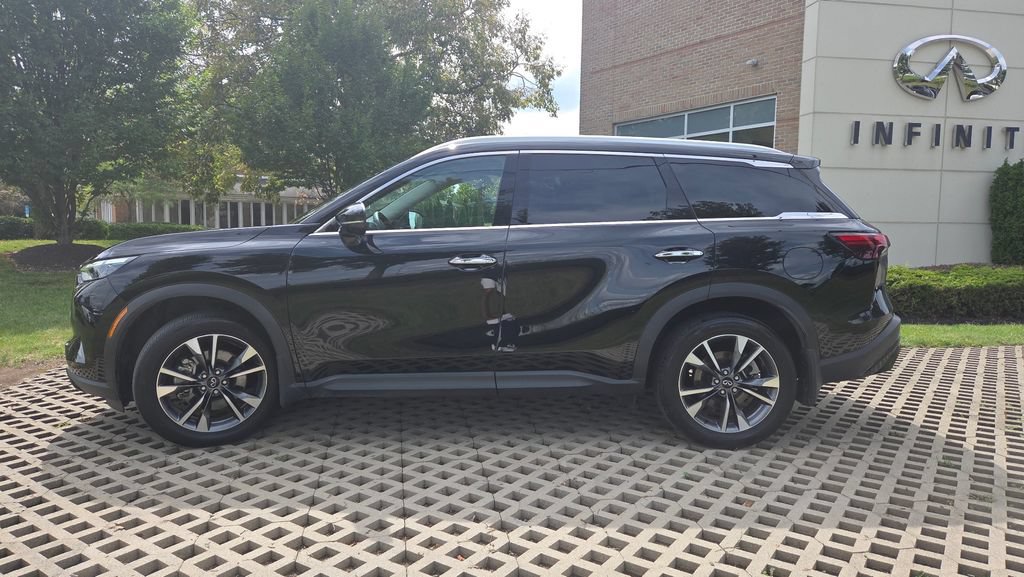 Used 2023 INFINITI QX60 Luxe w/ Performance Audio Package AWD/4WD image 7