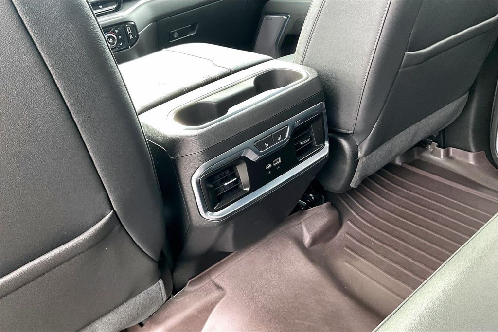 Used 2023 Chevrolet Silverado 1500 High Country w/ Technology Package AWD/4WD image 12