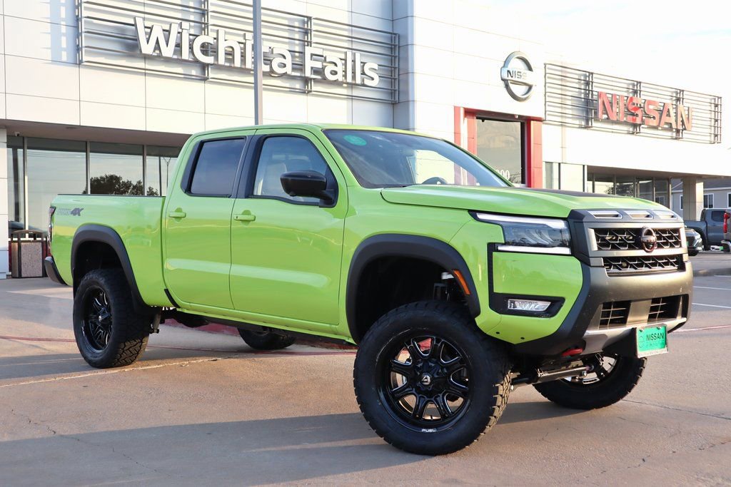 New 2026 Nissan Frontier PRO-4X w/ Pro-4x Convenience Package image 1