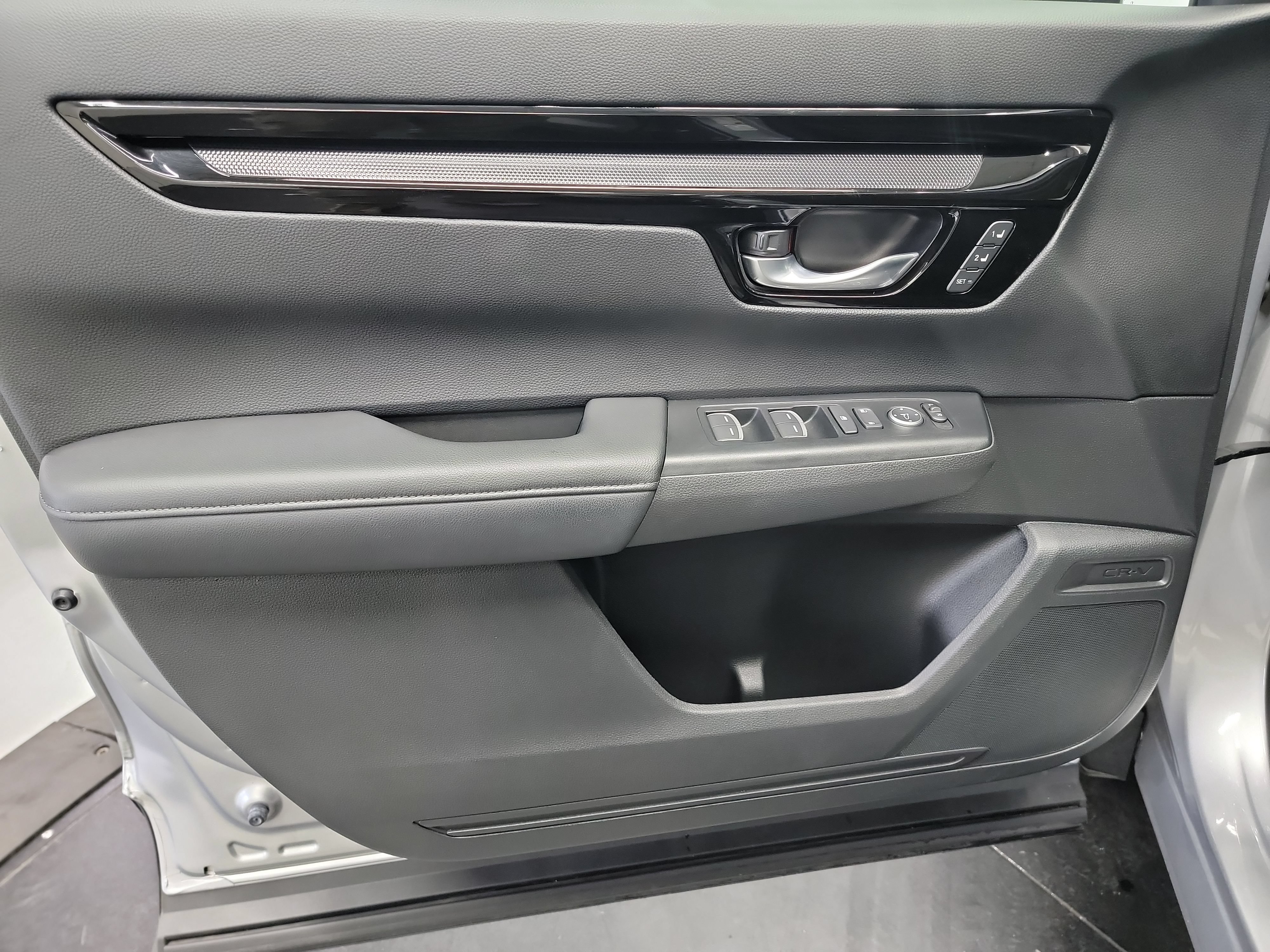 Used 2024 Honda CR-V EX-L image 13
