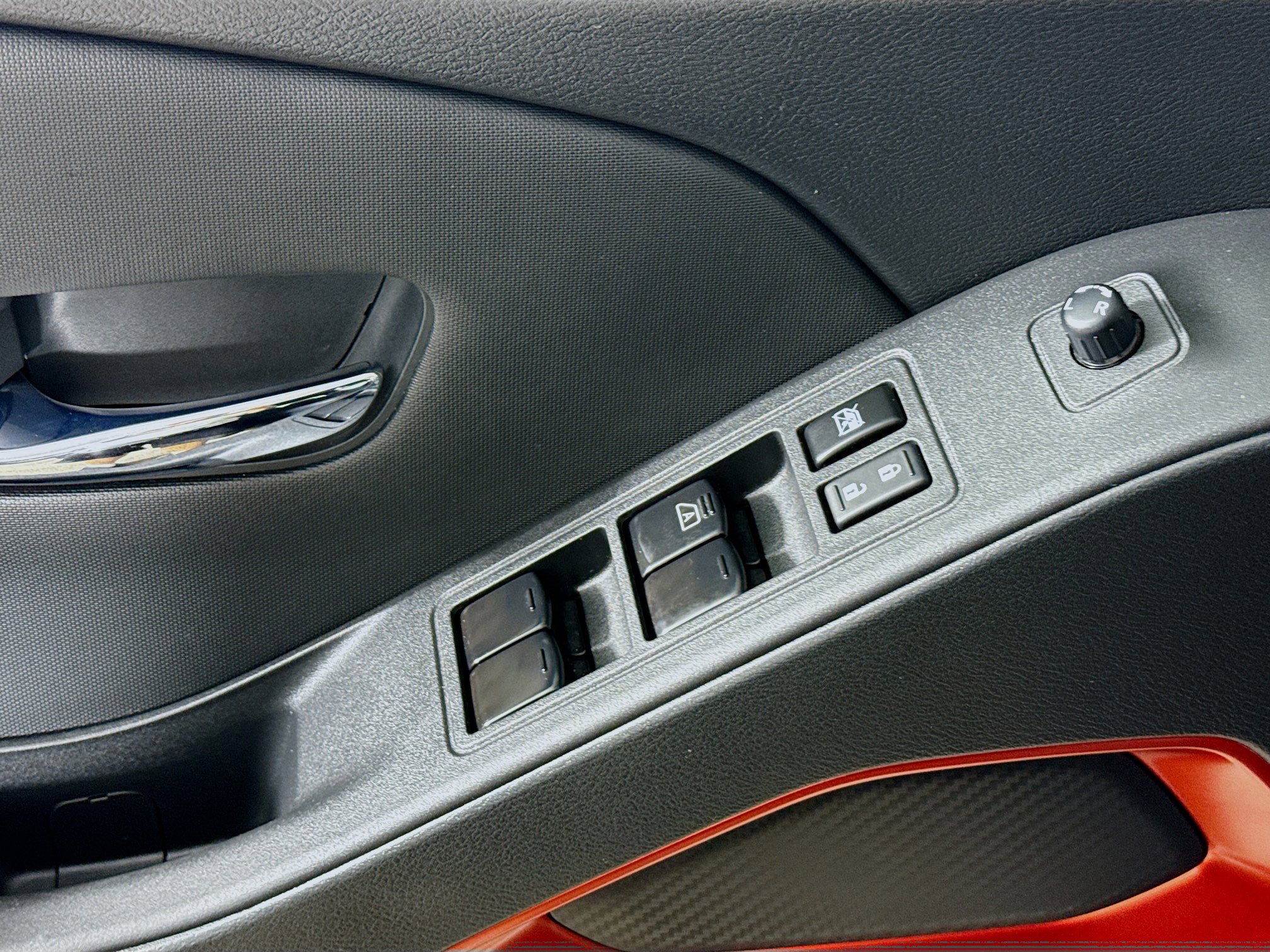 Used 2024 Nissan Frontier Pro-X w/ Technology Package image 21