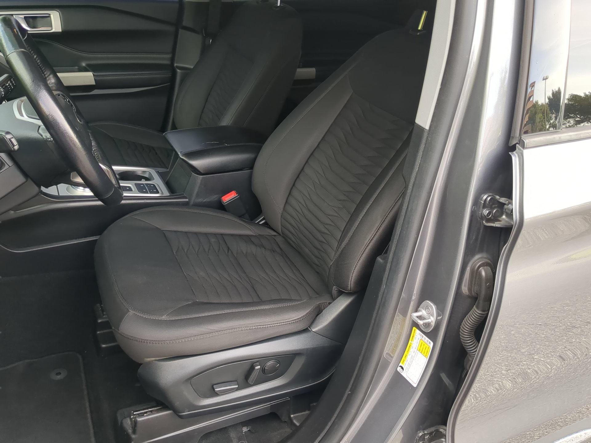 Certified 2021 Ford Explorer XLT RWD image 58