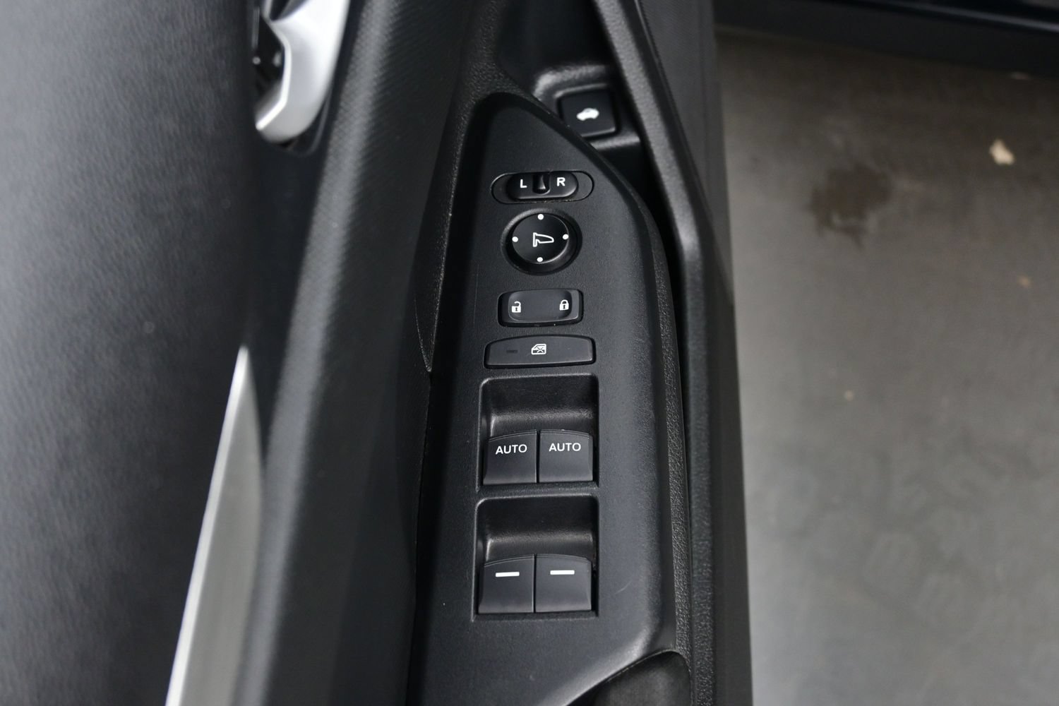 Used 2018 Honda Civic LX image 10