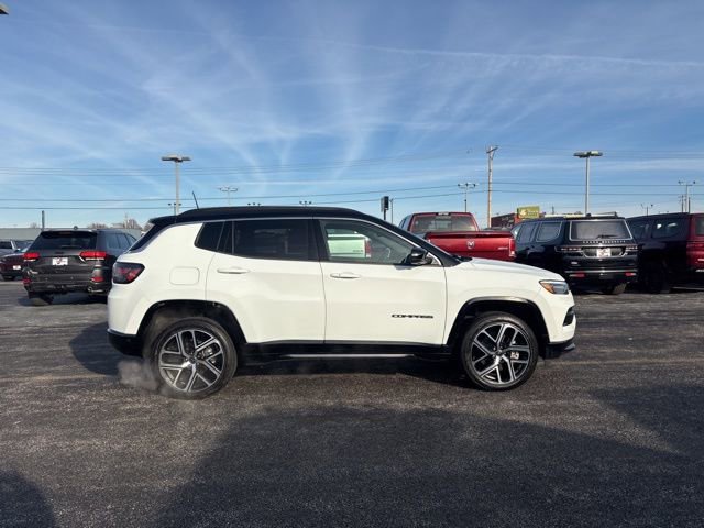 Used 2025 Jeep Compass Limited w/ Elite Group AWD/4WD image 6