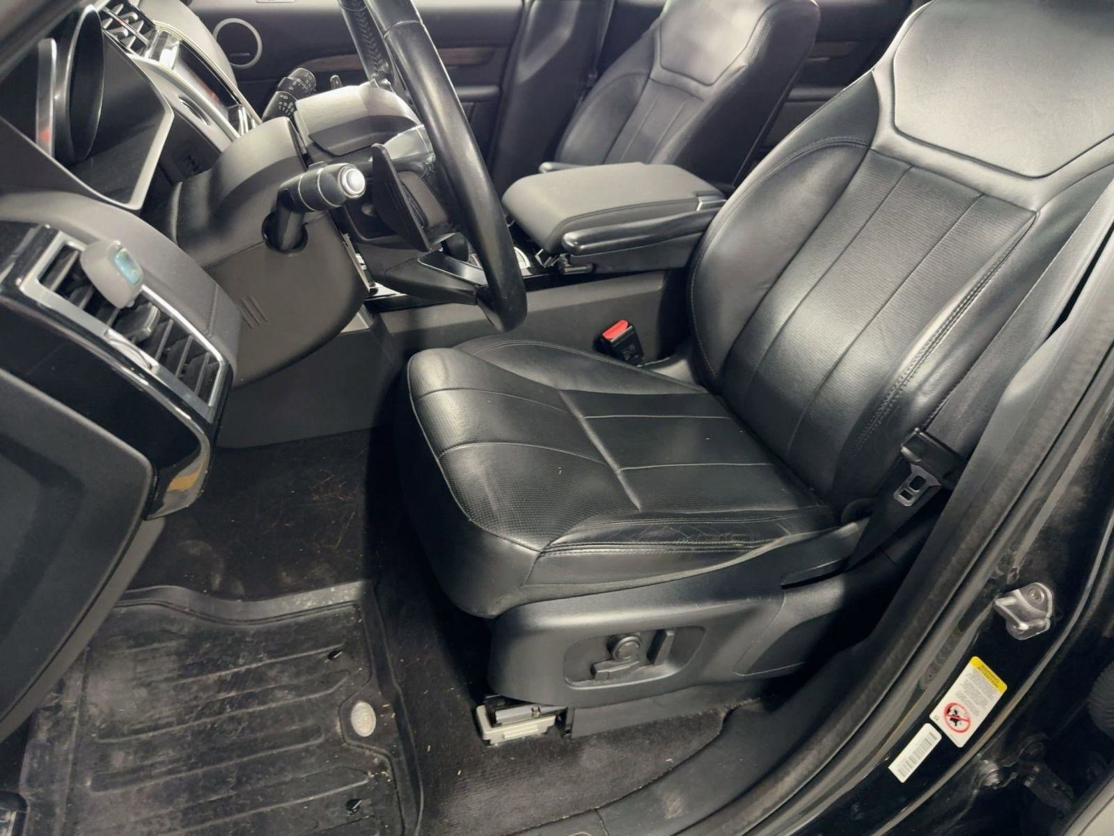 Used 2017 Land Rover Discovery HSE image 5