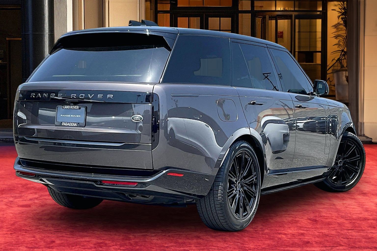 Certified 2023 Land Rover Range Rover SE AWD/4WD image 12