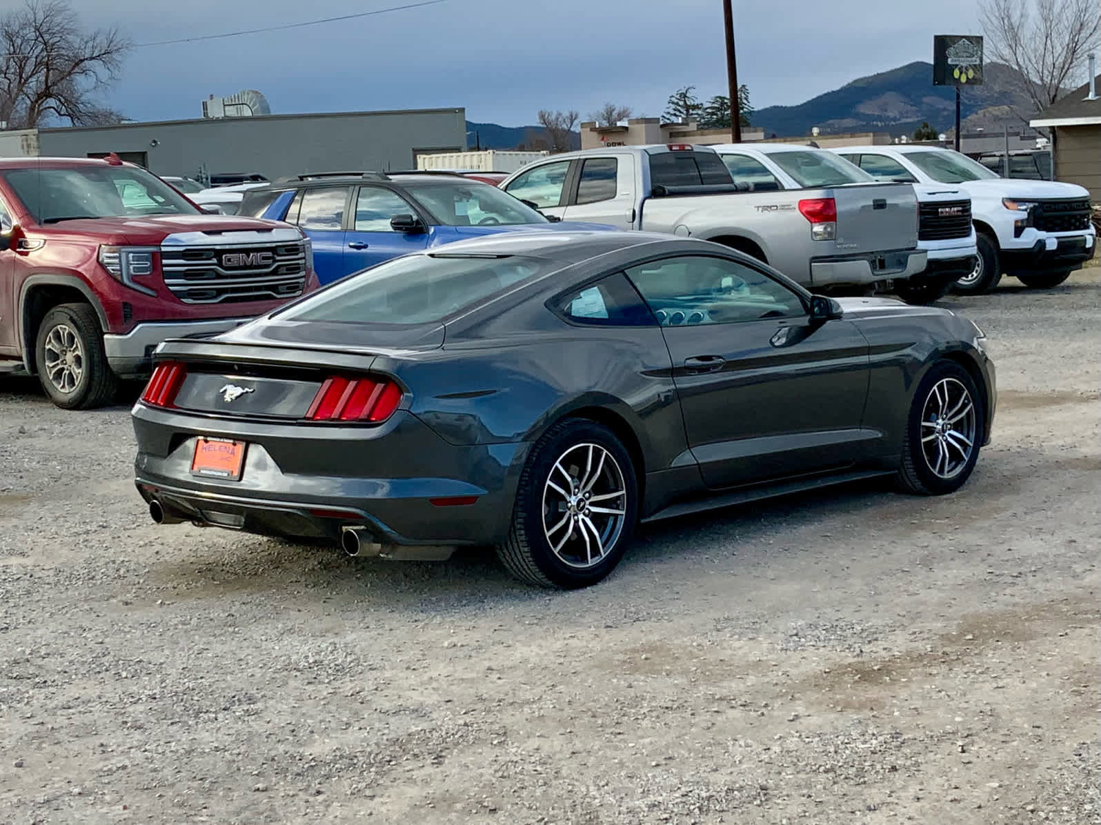 Used 2017 Ford Mustang Coupe image 5