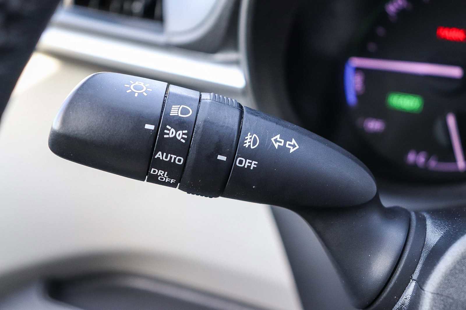 Used 2022 Toyota Sienna XLE image 31