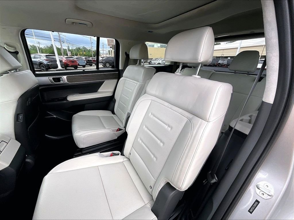 Used 2025 Hyundai Santa Fe Calligraphy AWD/4WD image 15