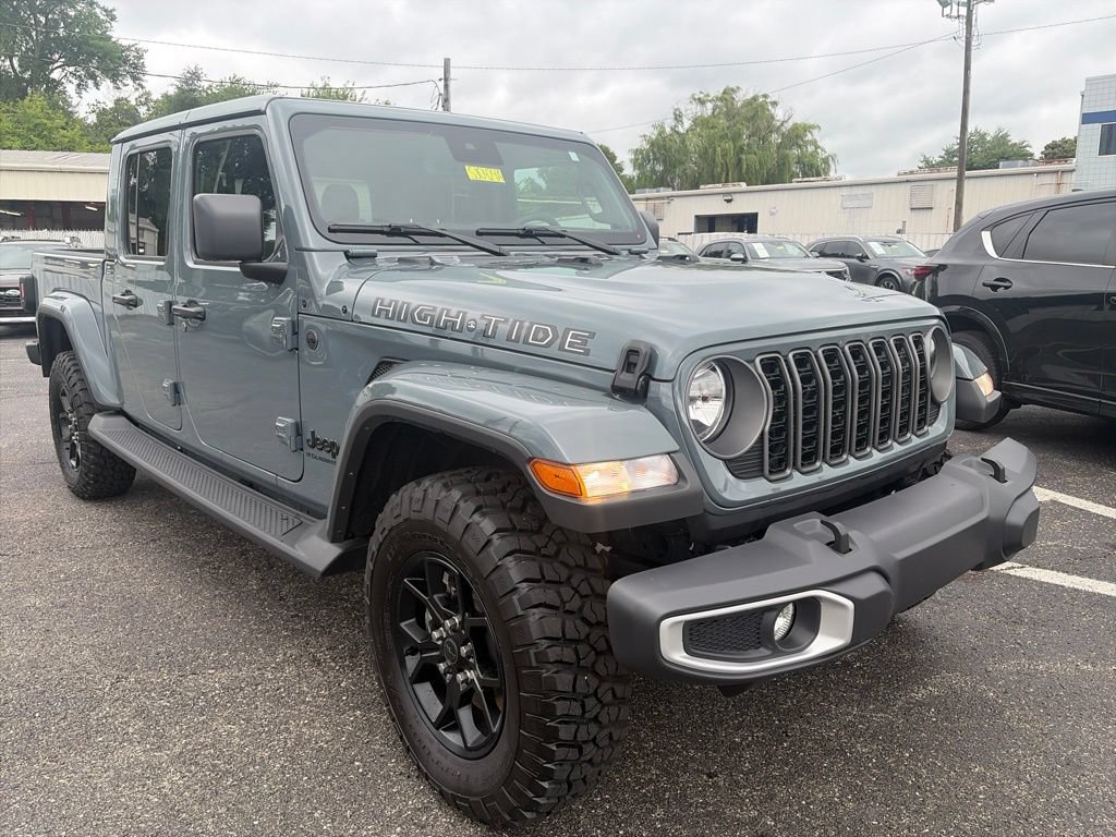 Used 2025 Jeep Gladiator Sport AWD/4WD video 1