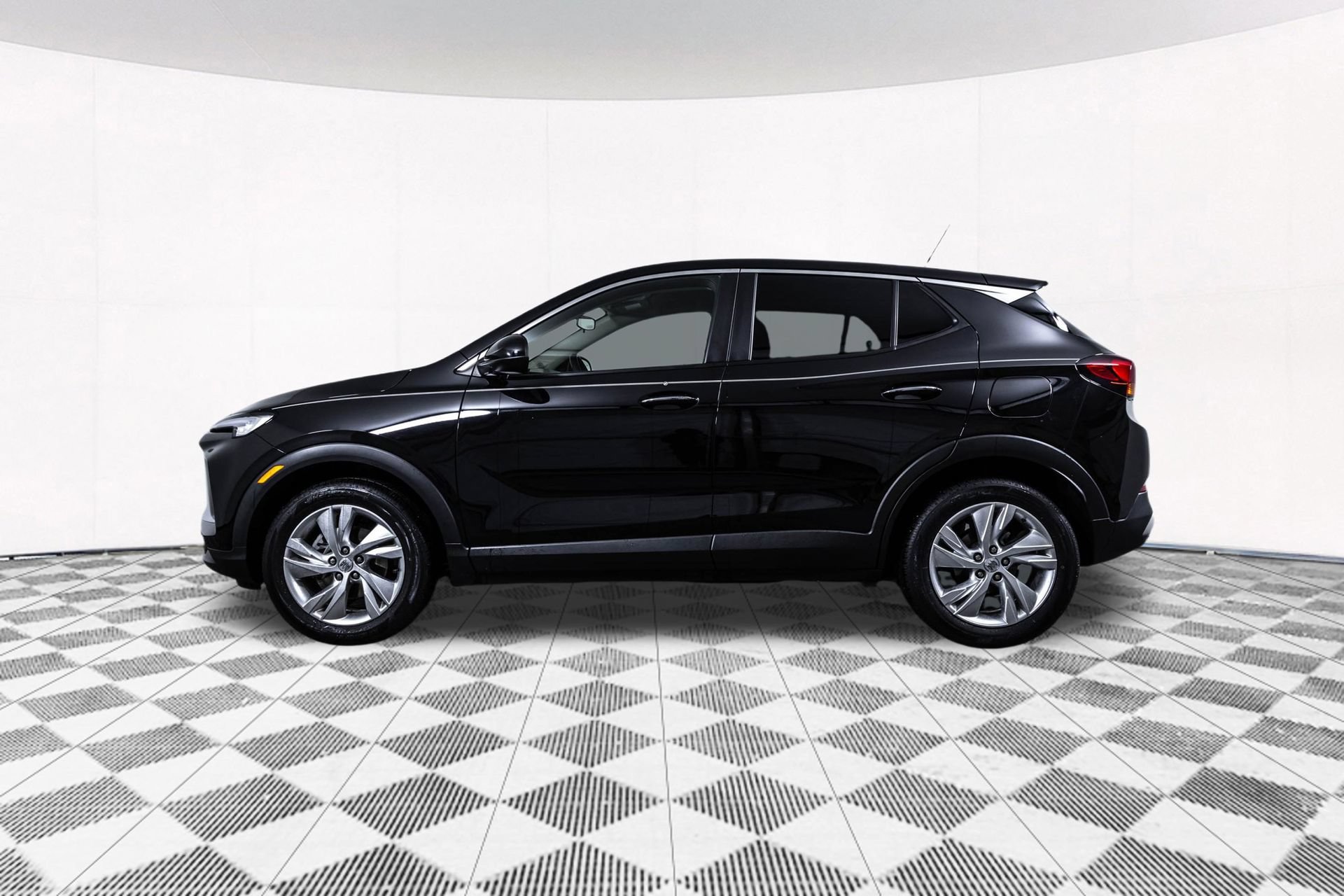 Used 2024 Buick Encore GX Preferred w/ Comfort Package FWD image 14