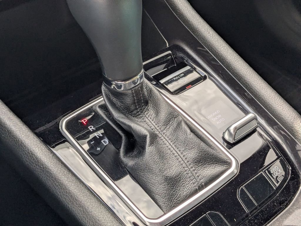 Used 2025 Jeep Compass Latitude w/ Sun & Sound Group image 19