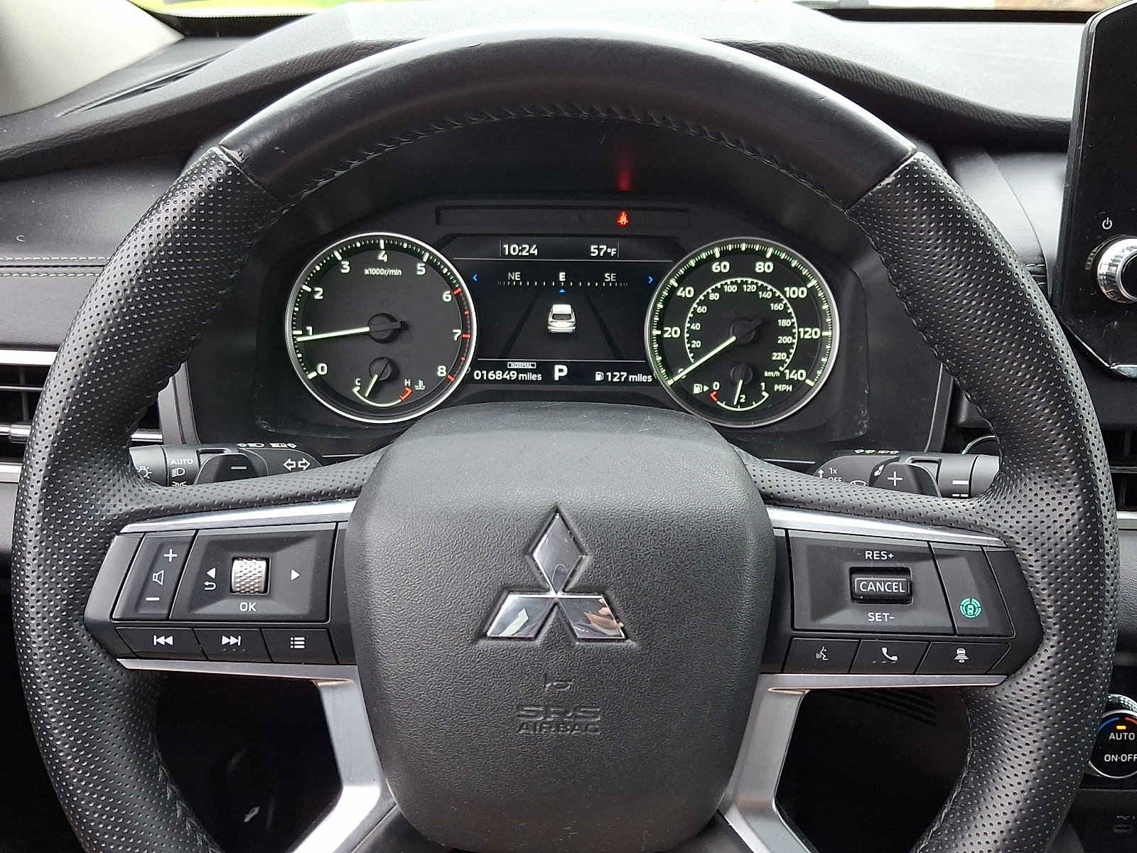 Used 2024 Mitsubishi Outlander SE AWD/4WD image 19