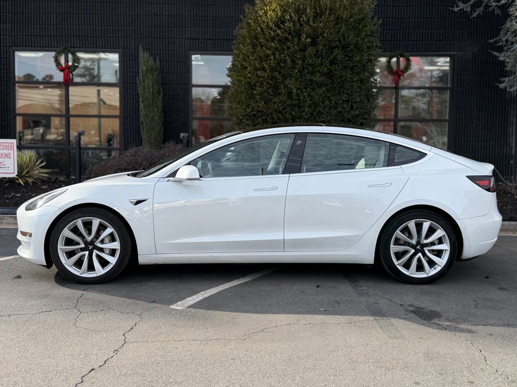 Used 2020 Tesla Model 3 Standard Range Plus image 9