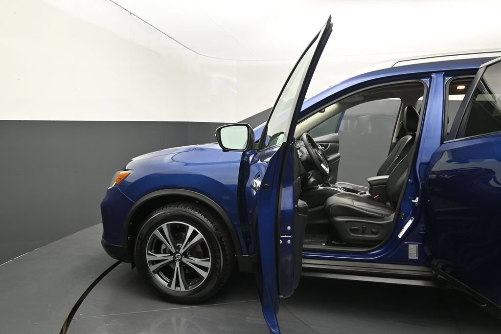 Used 2018 Nissan Rogue SL w/ Premium Package AWD/4WD image 14