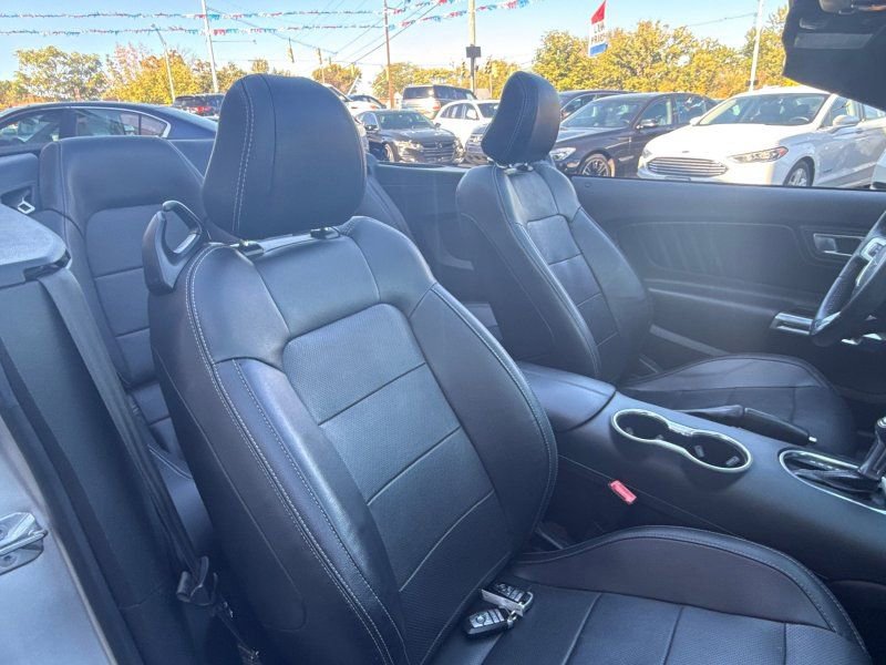 Used 2019 Ford Mustang Premium image 19