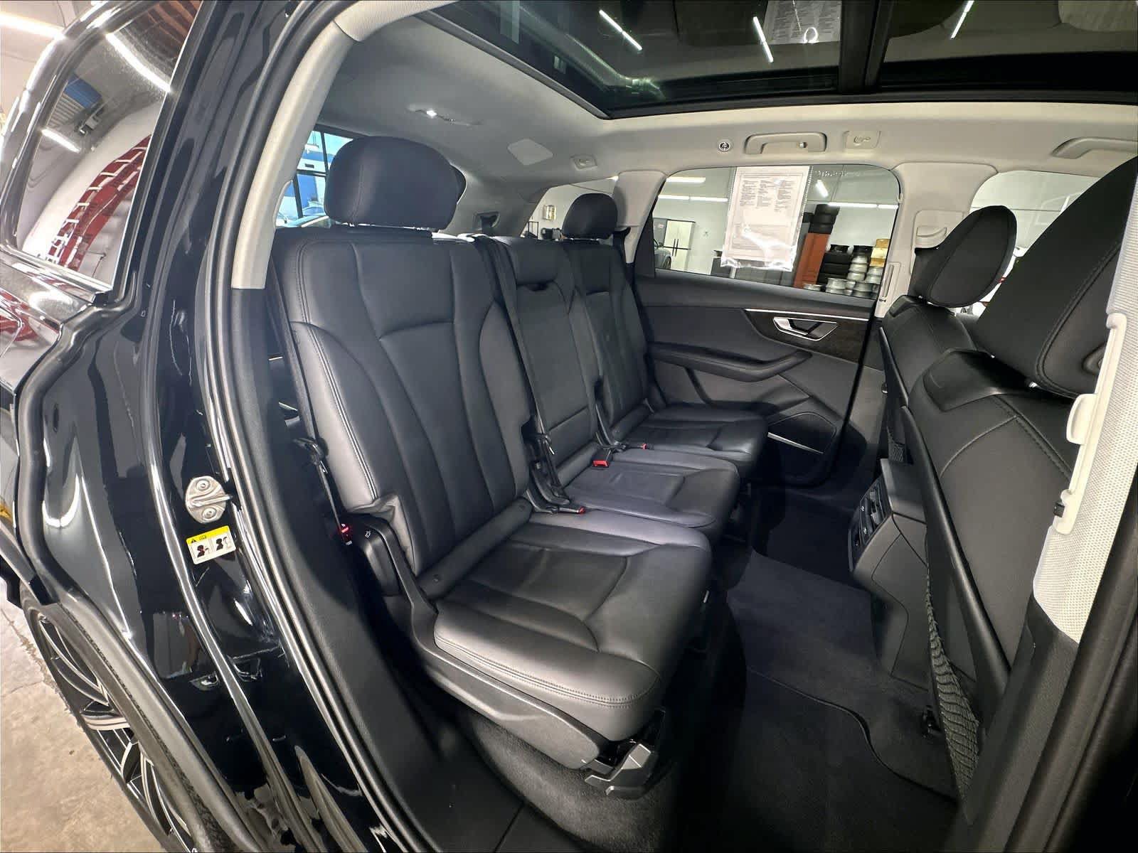 Used 2023 Audi Q7 3.0T Premium Plus w/ Premium Plus Package AWD/4WD image 29