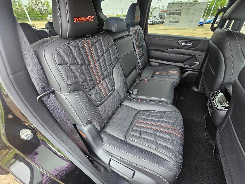 New 2025 Nissan Armada PRO-4X w/ Pro-4X Premium Package image 35