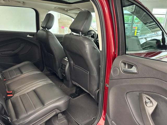 Used 2019 Ford Escape Titanium AWD/4WD image 31