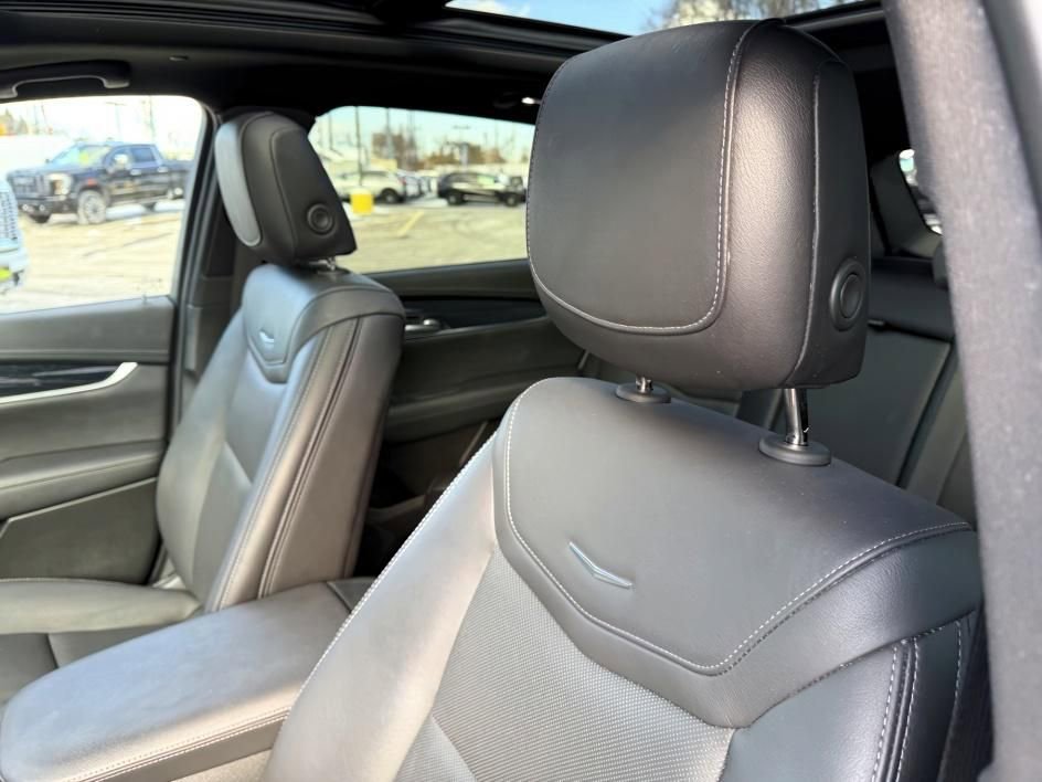 Certified 2025 Cadillac XT5 Premium Luxury image 14