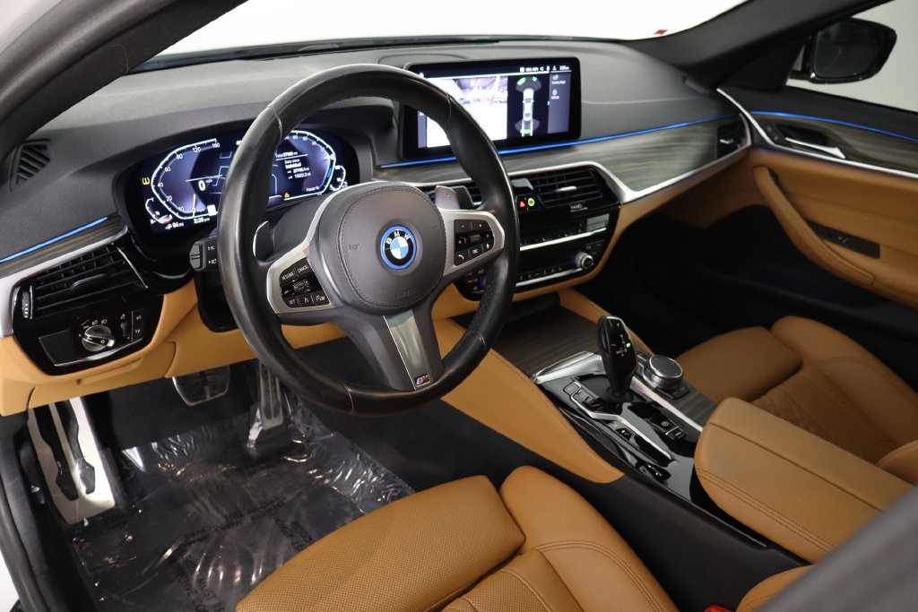 Used 2023 BMW 530e w/ M Sport Package RWD image 29