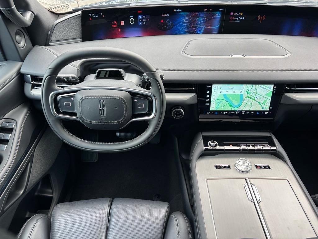 New 2025 Lincoln Navigator L Reserve w/ Jet Appearance Package image 3