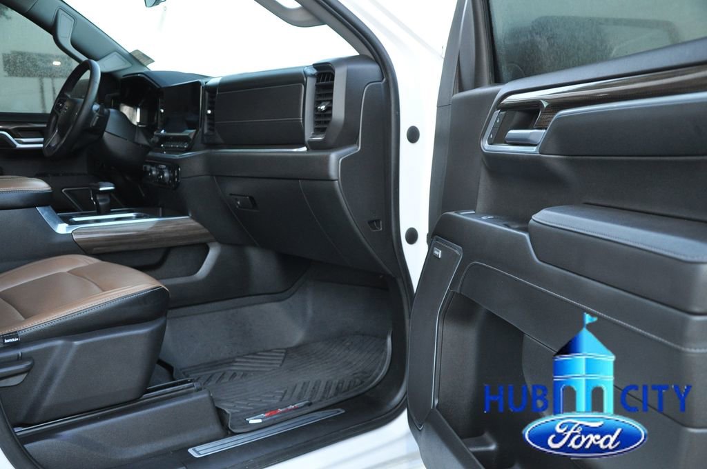 Used 2022 Chevrolet Silverado 1500 RST w/ Texas Edition Plus AWD/4WD image 17
