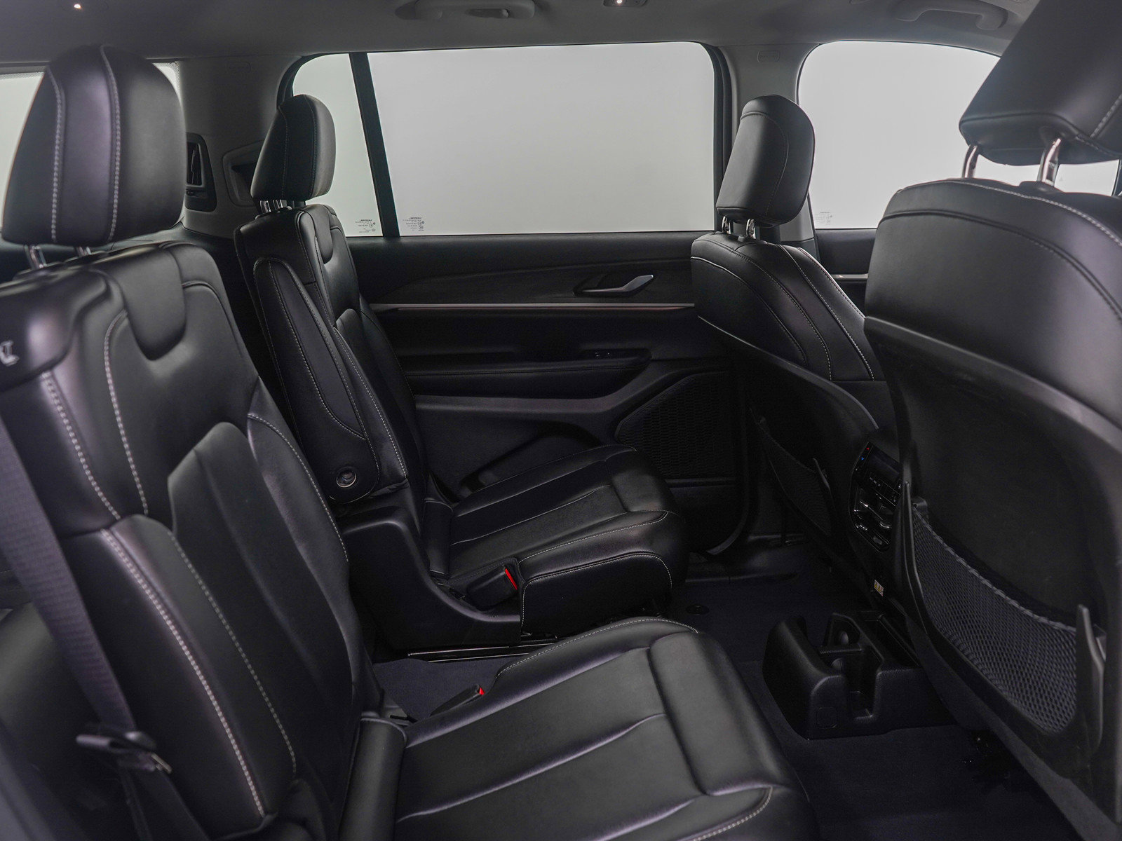 Used 2023 Jeep Grand Cherokee L Limited image 12