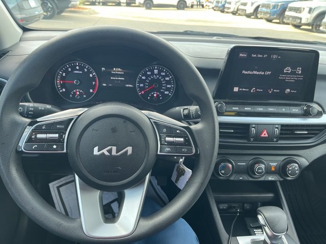 Used 2024 Kia Forte LXS w/ LXS Technology Package image 6