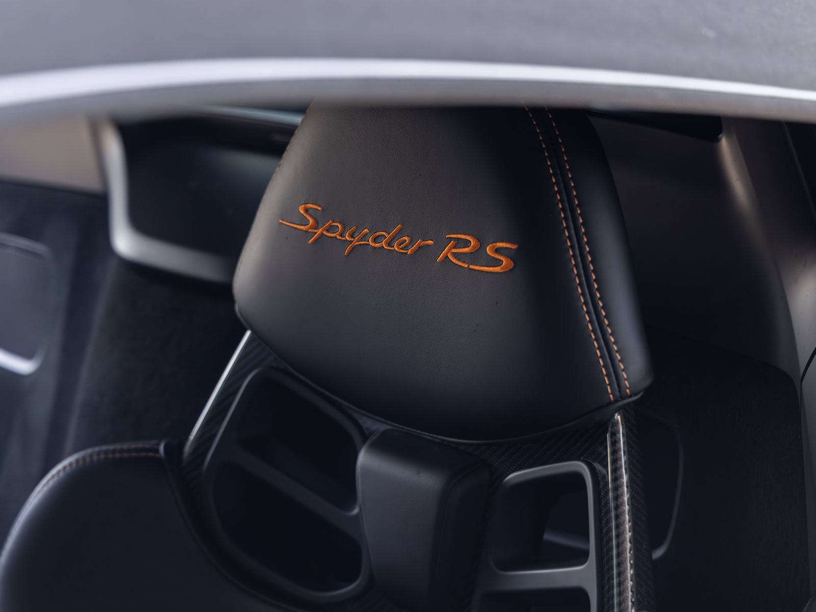 Certified 2025 Porsche 718 Boxster Spyder RS RWD image 34