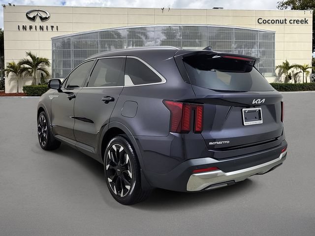 Used 2025 Kia Sorento EX w/ Panoramic Sunroof Package FWD image 3
