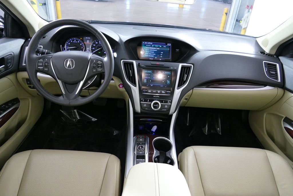 Used 2017 Acura TLX V6 SH-AWD w/ Technology Pkg image 8