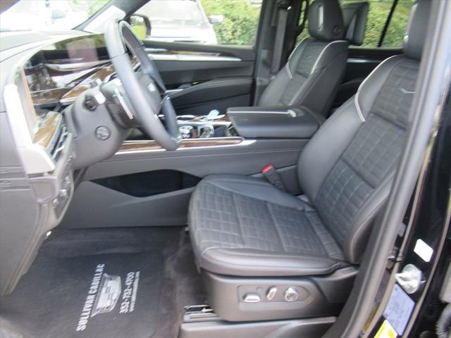 Used 2025 Cadillac Escalade Sport Platinum AWD/4WD image 19