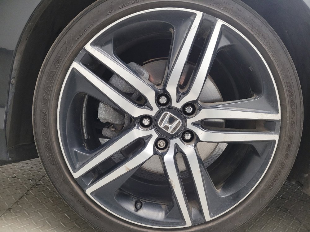 Used 2017 Honda Accord Touring image 31