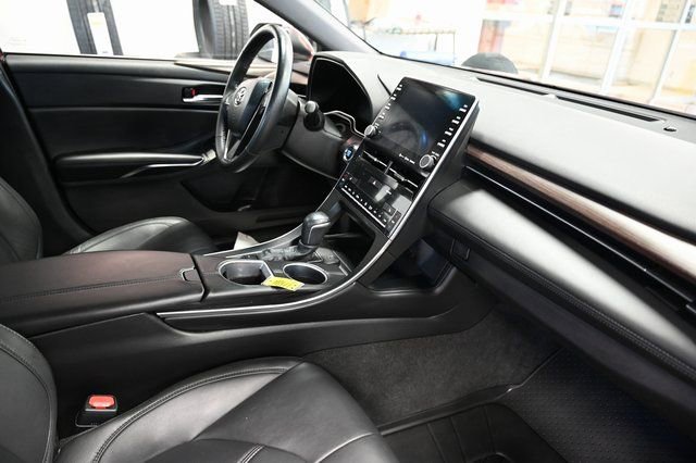 Used 2022 Toyota Avalon XLE image 14