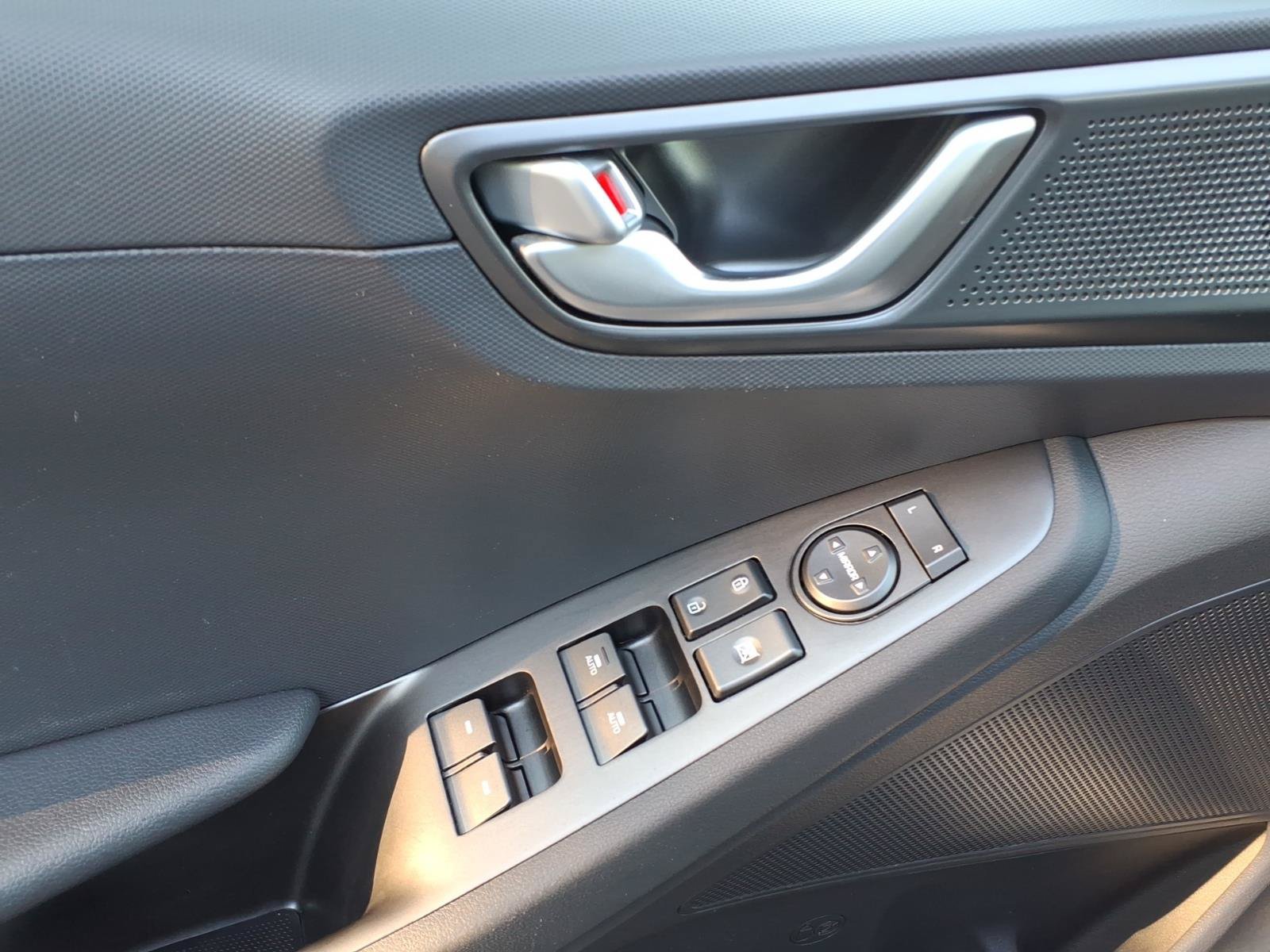 Used 2022 Hyundai Ioniq SEL FWD image 23