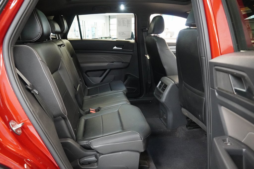 Used 2021 Volkswagen Atlas Cross Sport SE w/ Panoramic Sunroof Package image 29