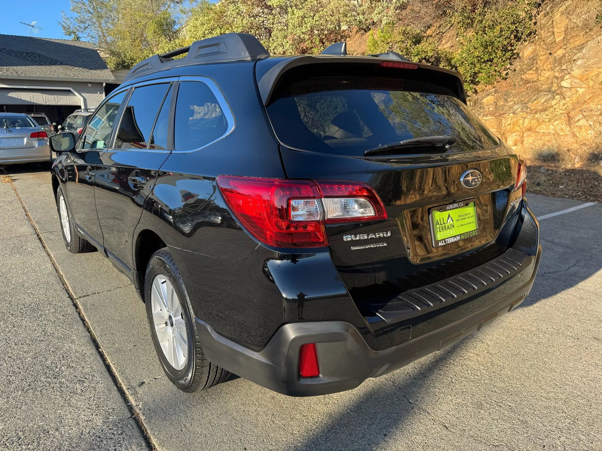 Used 2019 Subaru Outback 2.5i Premium image 5