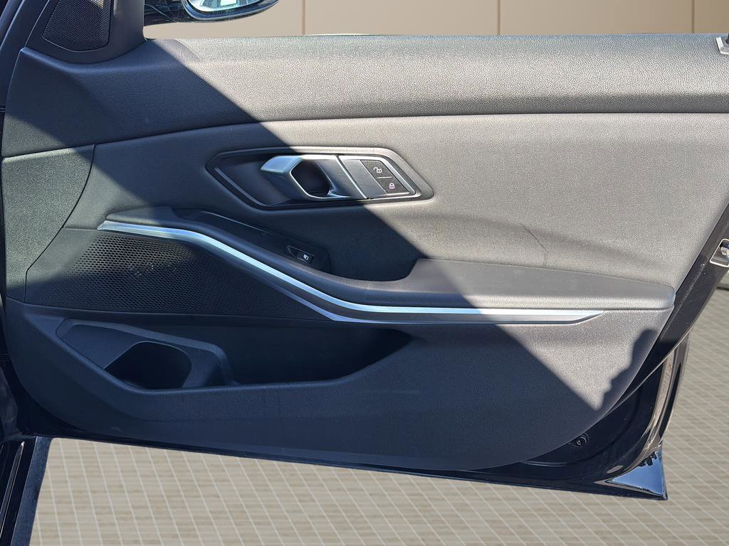 Used 2019 BMW 330i Sedan w/ Convenience Package image 38