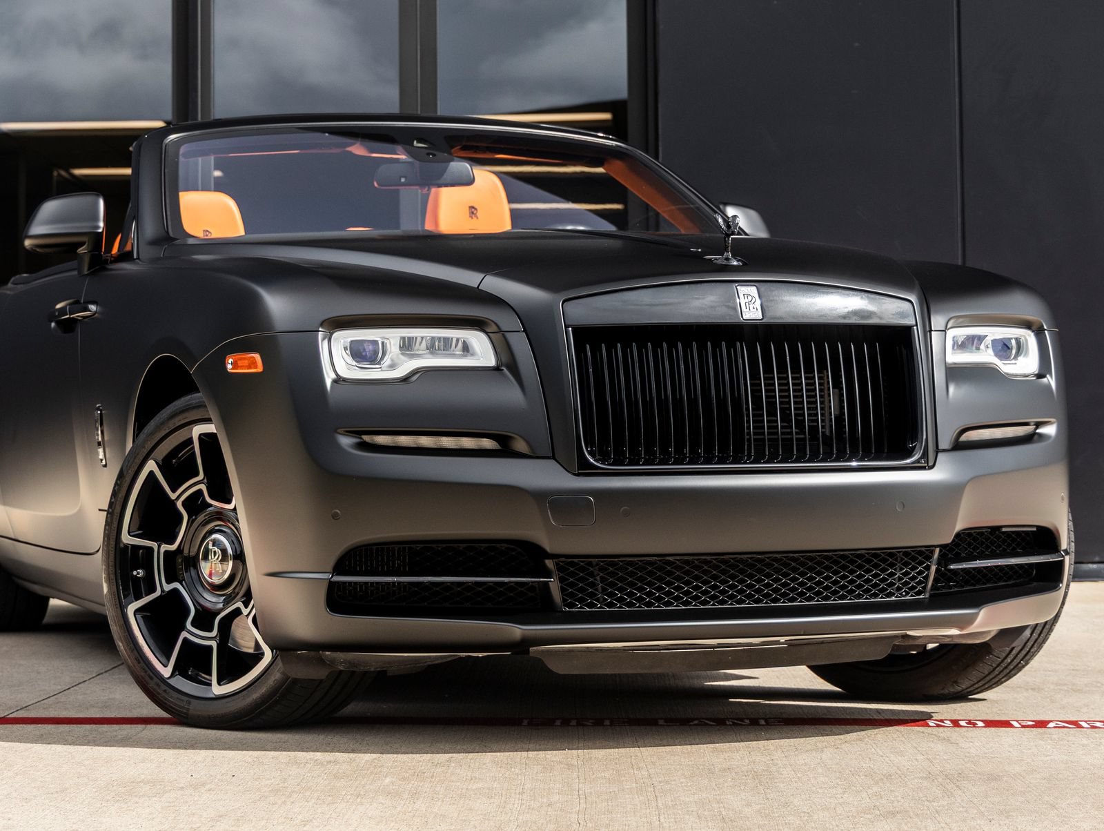 Used 2016 Rolls-Royce Dawn RWD image 8