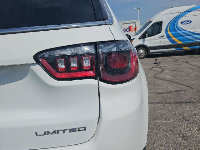 Used 2025 Jeep Compass Limited AWD/4WD image 32