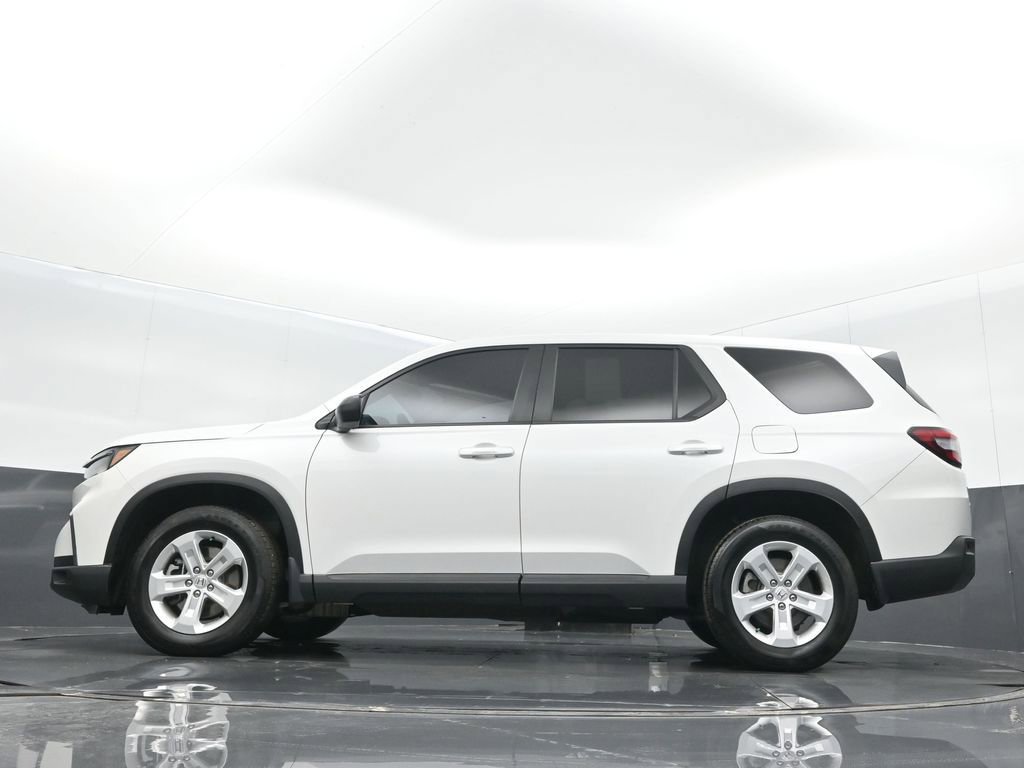 Used 2024 Honda Pilot LX image 14
