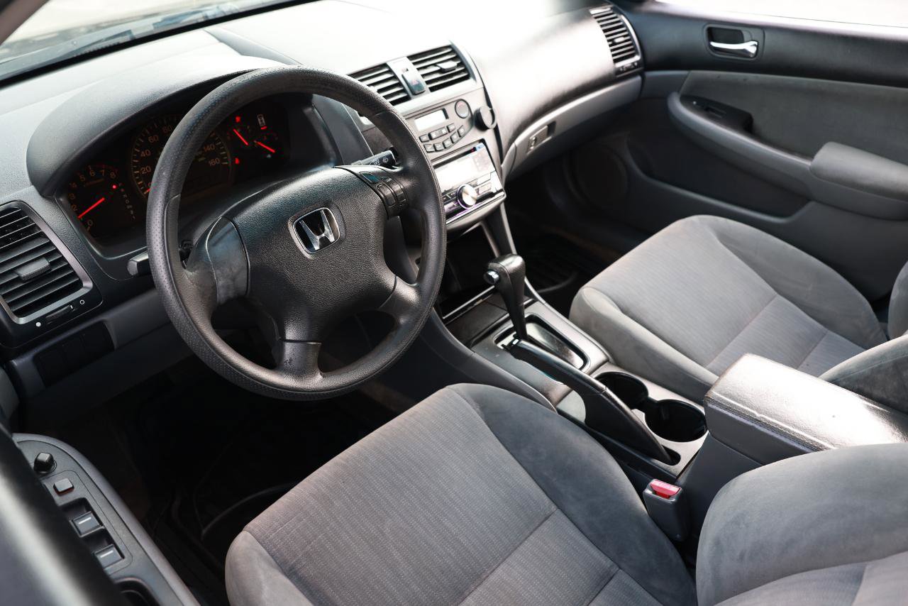 Used 2004 Honda Accord LX image 4