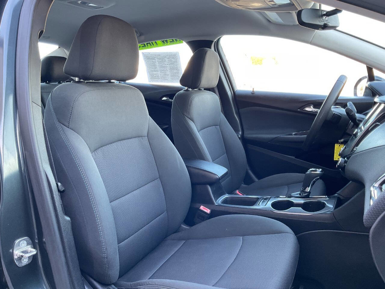 Used 2017 Chevrolet Cruze LT FWD image 39