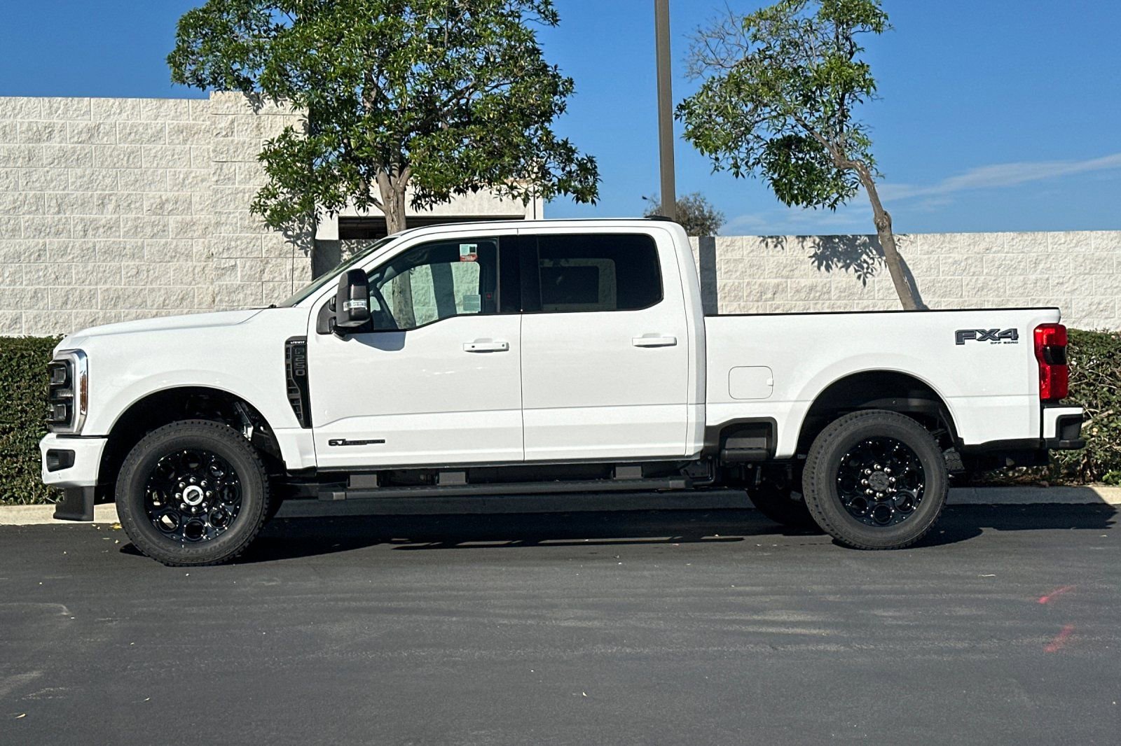 New 2026 Ford F250 Lariat w/ Black Appearance Package image 7
