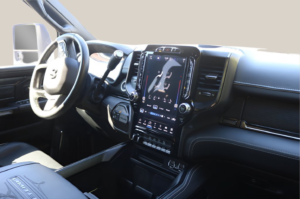 Used 2024 RAM 3500 Limited AWD/4WD image 21