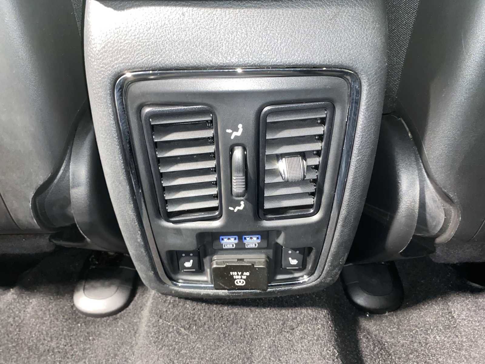 Used 2019 Jeep Grand Cherokee Overland AWD/4WD image 25