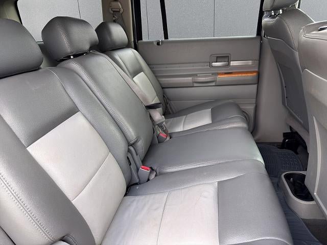 Used 2007 Chrysler Aspen Limited AWD/4WD image 15