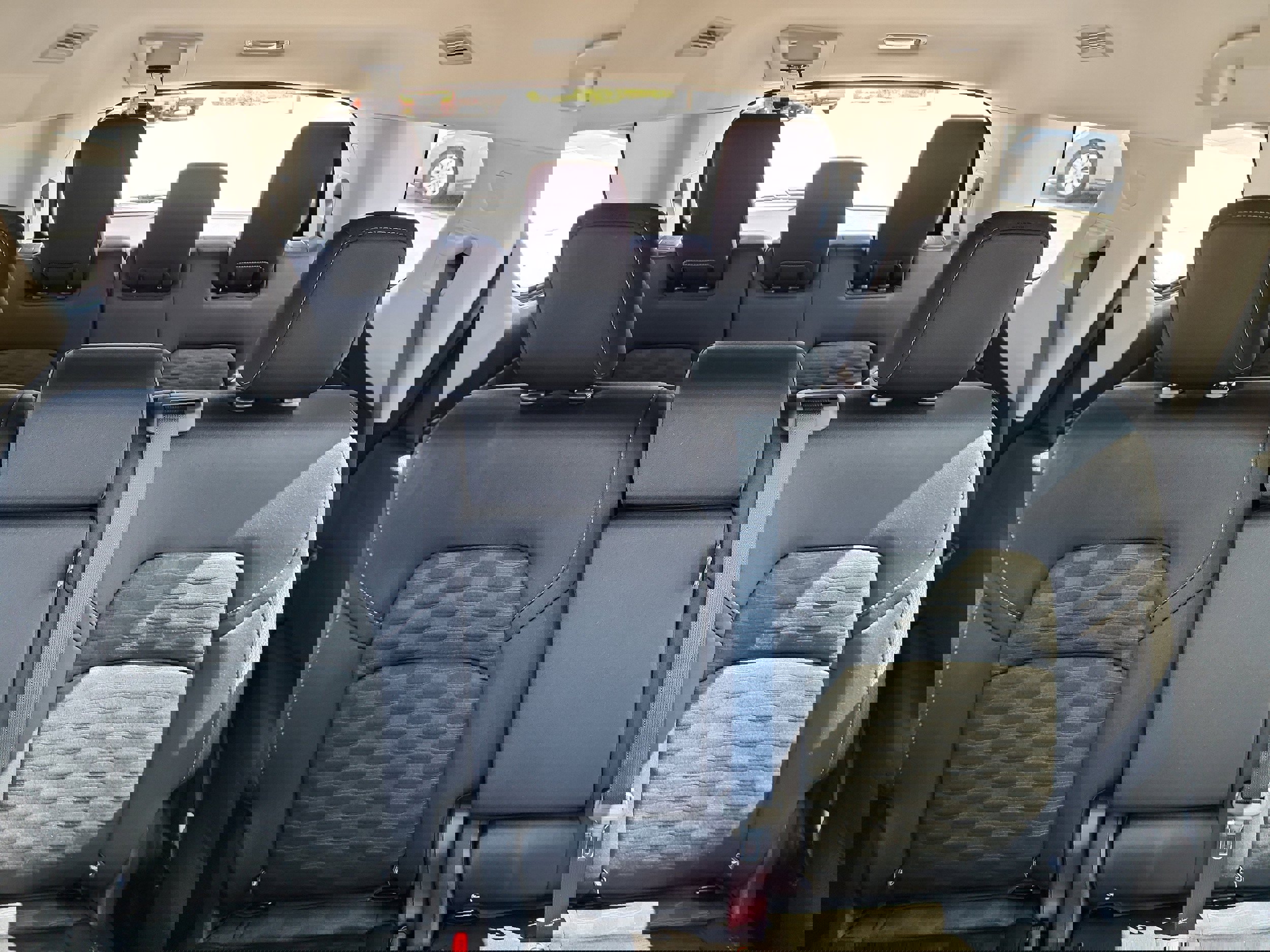 New 2025 Nissan Pathfinder SV w/ Black Appearance Package image 21